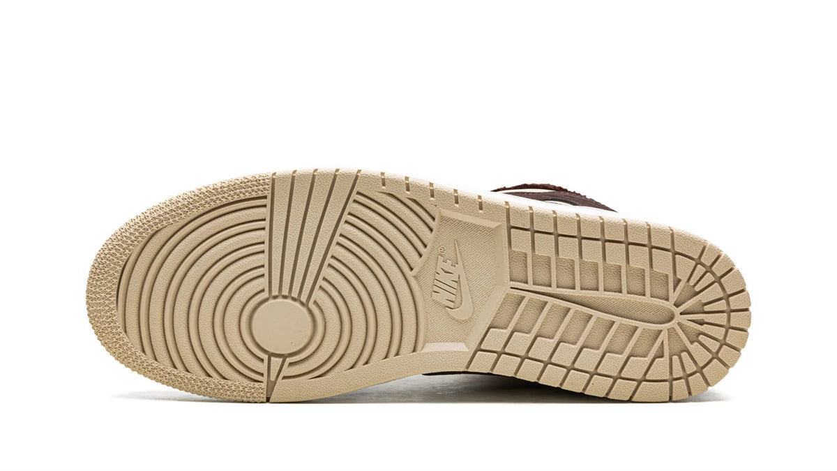 Air Jordan 1 Mid SE WMNS "Brown Basalt Fleece"