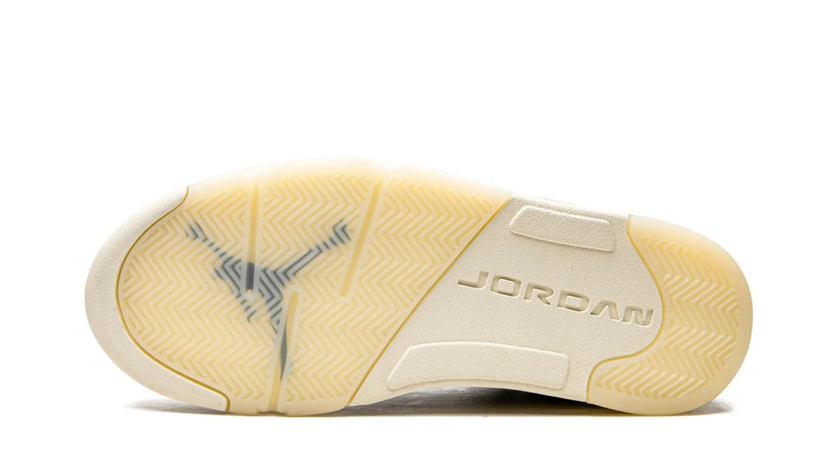 Air Jordan 5 Low WMNS "Expression"