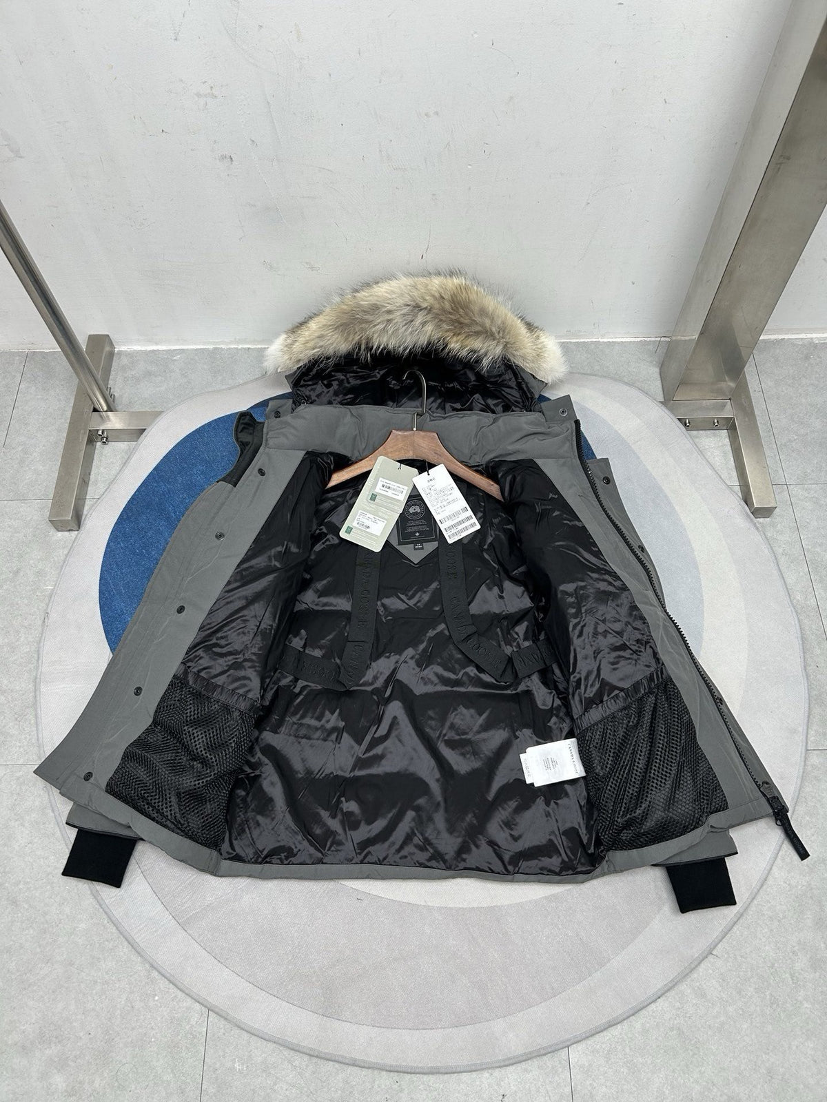 Canada Goose 2048M Hooded Down Jacket – Graphite Grey