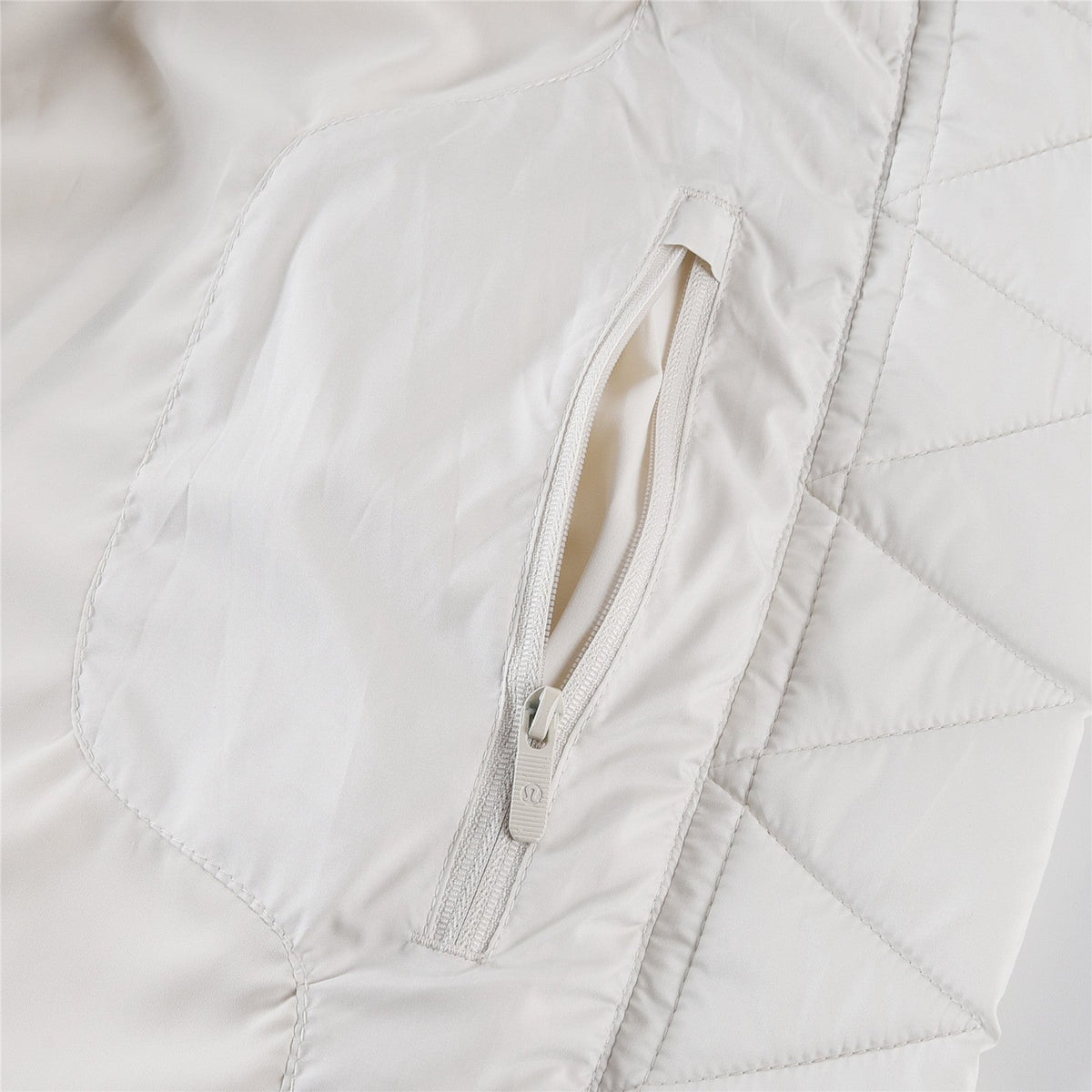 Lululemon SoftMatte Cropped Goose Down Puffer Jacket with Detachable Hood
