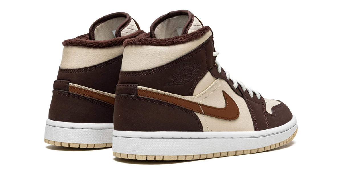 Air Jordan 1 Mid SE WMNS "Brown Basalt Fleece"