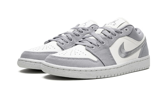 Air Jordan 1 Low SE WMNS "Light Steel Grey"