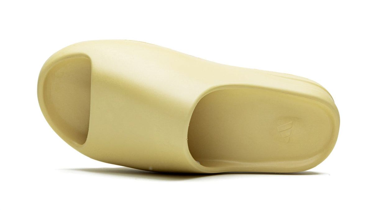 Yeezy SLIDE "Desert Sand"