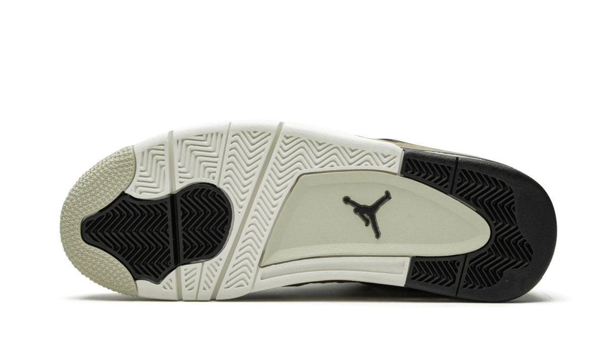 Air Jordan 4 WMNS "Mushroom"
