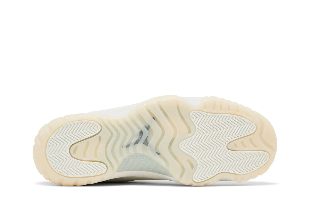 WMNS Jordan 11 Retro 'Pearl / Grand Finale'