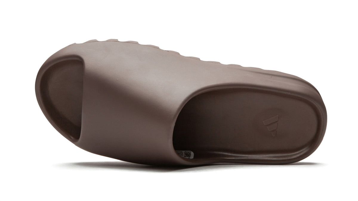 Yeezy SLIDE "Soot 2021"