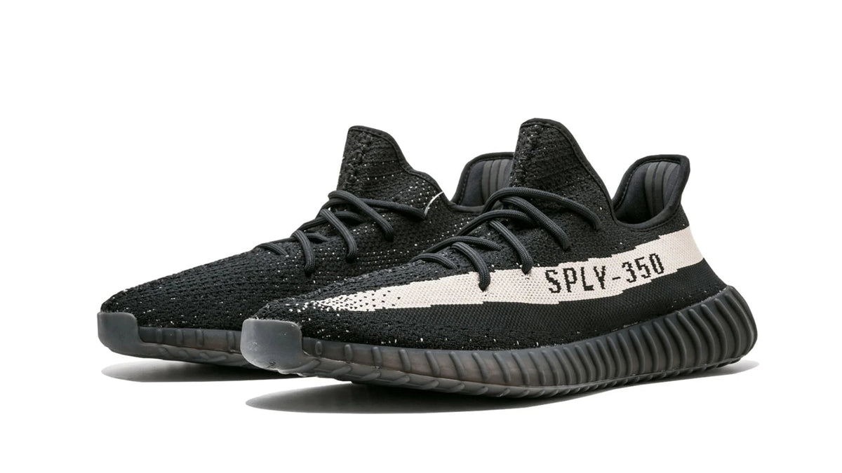 Yeezy BOOST 350 V2 "Oreo"