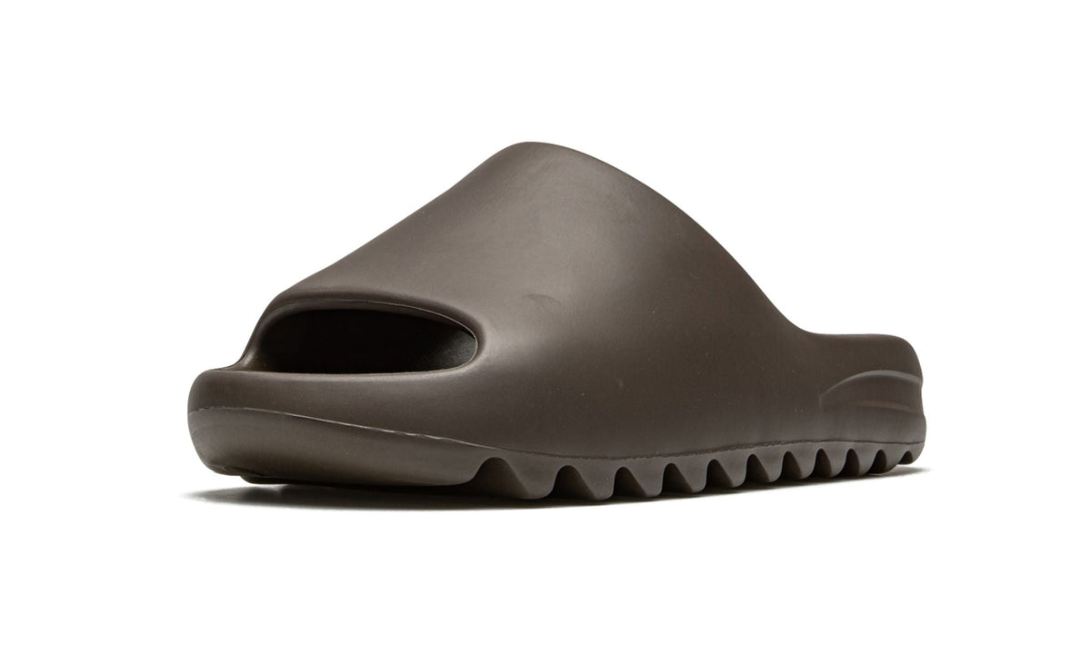 Yeezy SLIDE "Soot 2021"