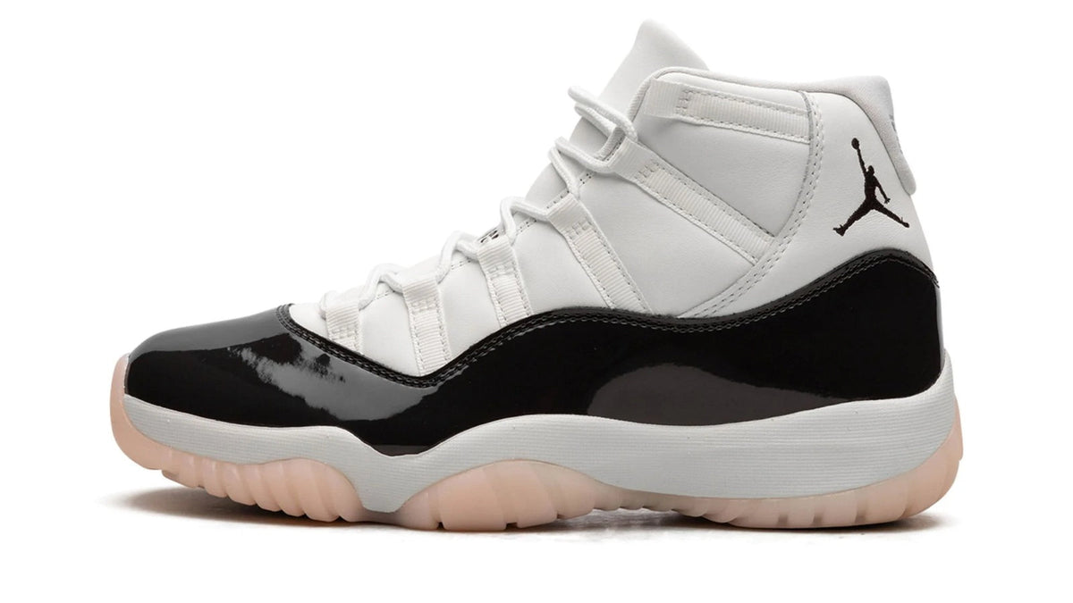 Air Jordan 11 WMNS "Neapolitan"