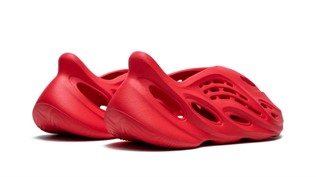 Yeezy FOAM RUNNER "Vermillion"