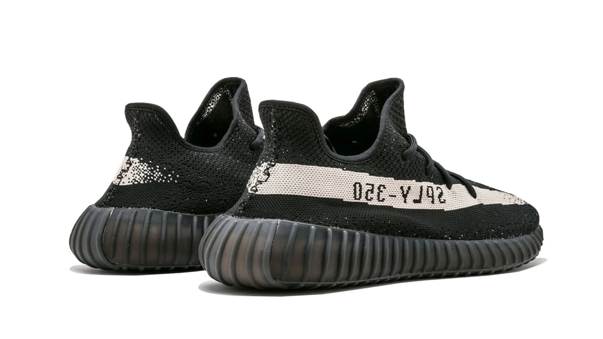 Yeezy BOOST 350 V2 "Oreo"