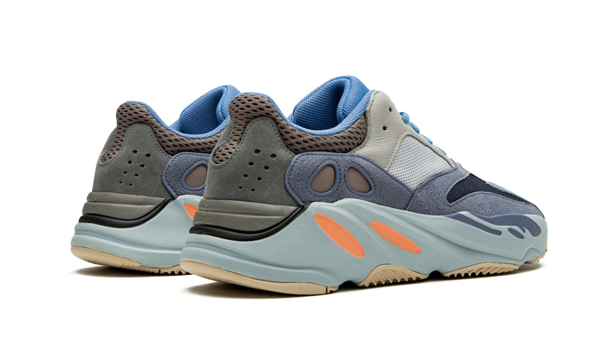 Yeezy BOOST 700 "Carbon Blue"