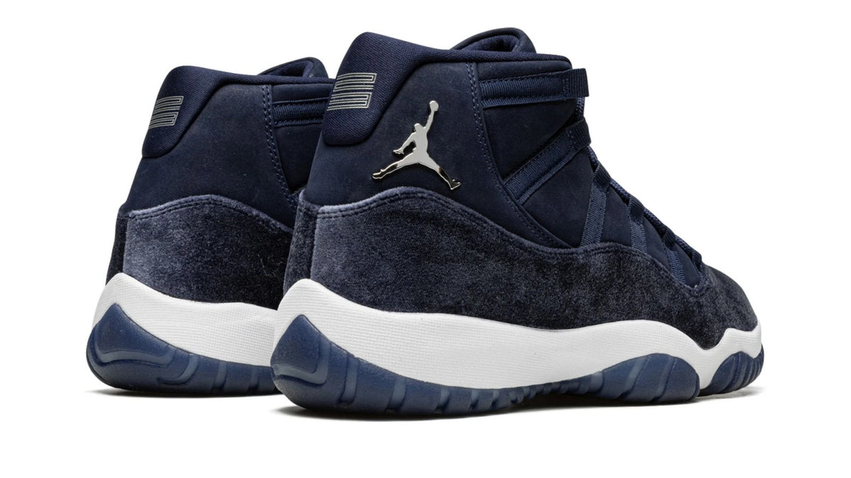 Air Jordan 11 VELVET WMNS "Midnight Navy"