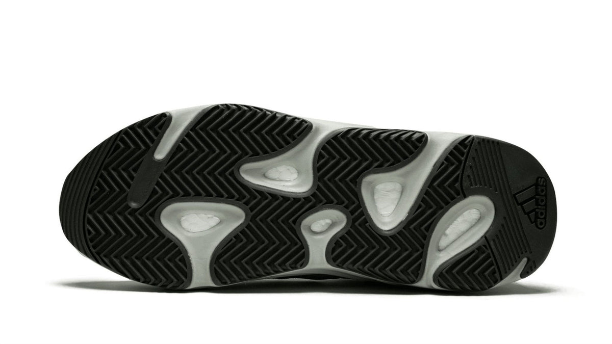 Yeezy BOOST 700 "Salt"