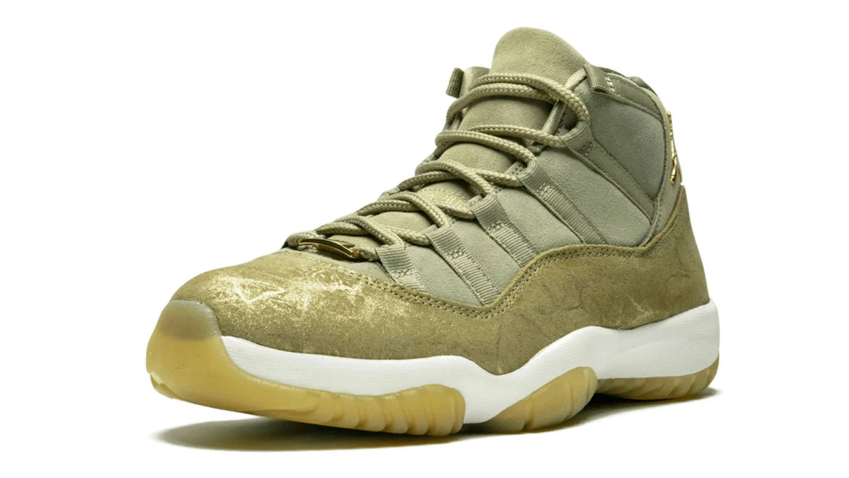 Air Jordan 11 Retro WMNS "Neutral Olive"