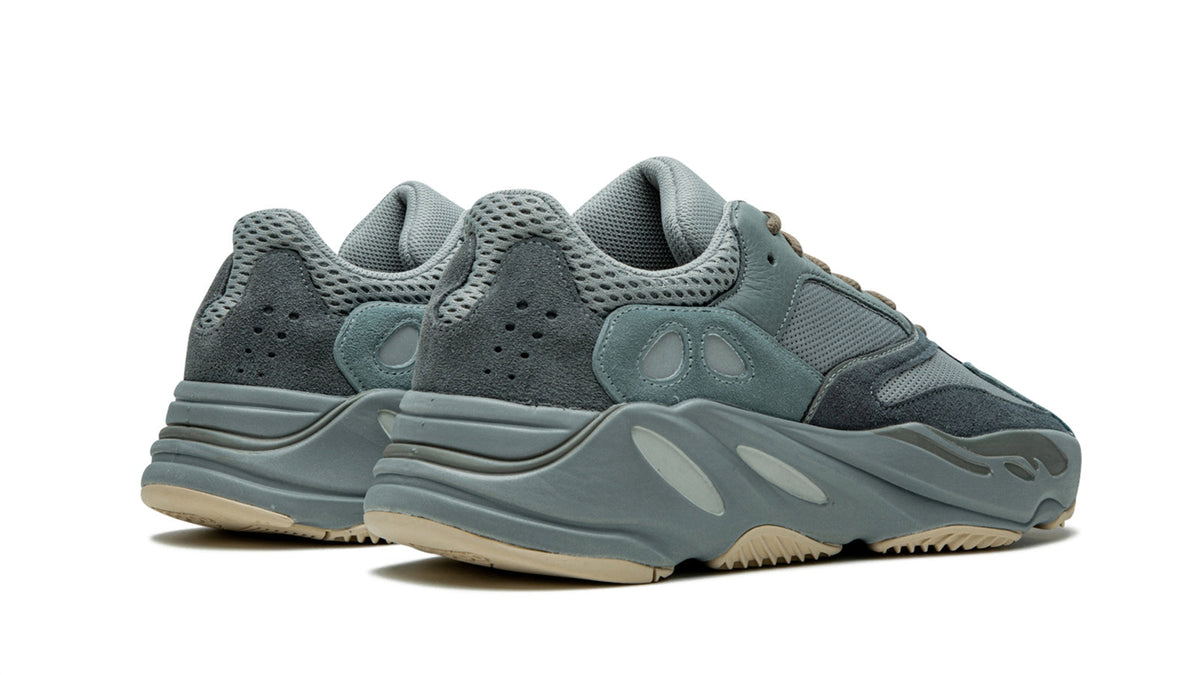 Yeezy BOOST 700 "Teal Blue"