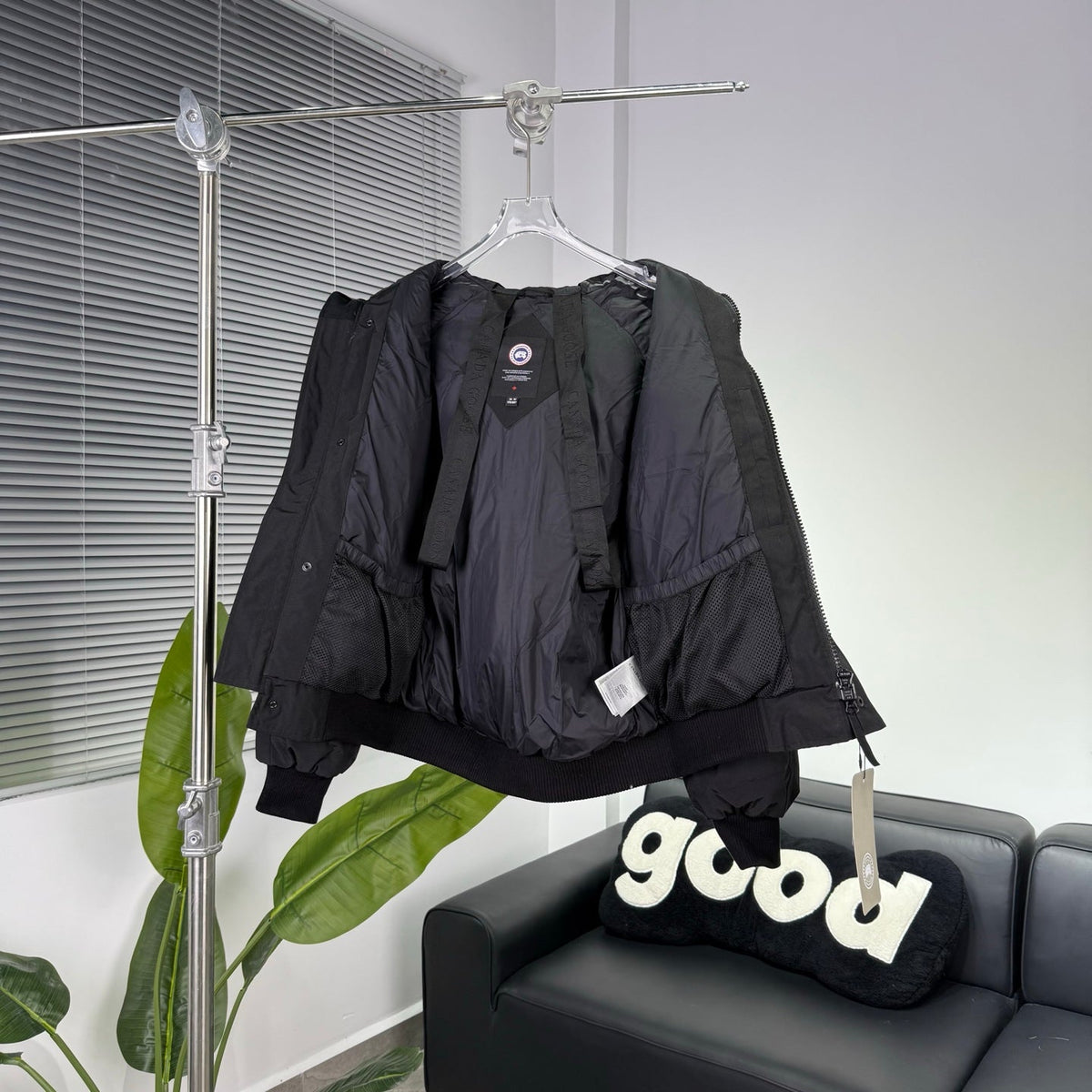 Chilliwack Hooded Down Bomber Jacket – Version 01