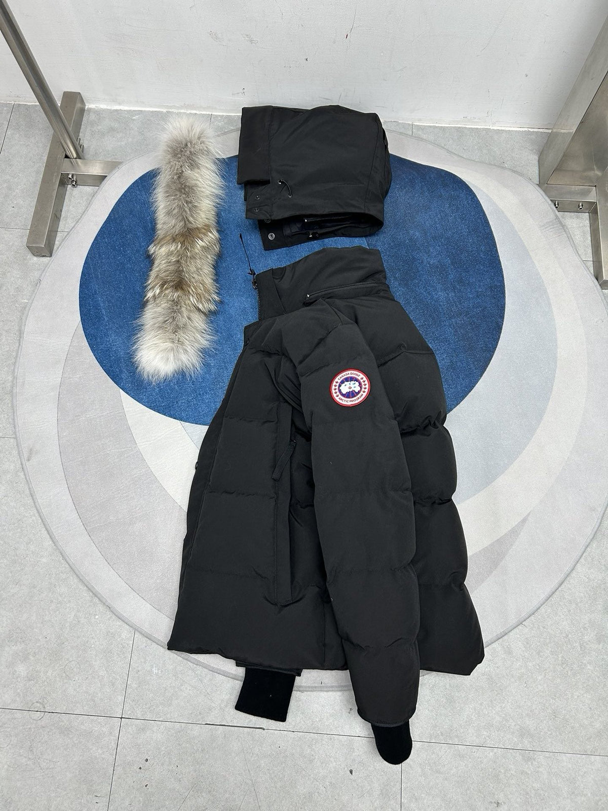 Canada Goose 2048M Hooded Down Jacket – Graphite Grey