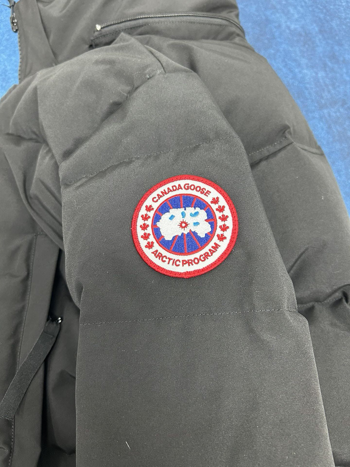 Canada Goose 2048M Hooded Down Jacket – Graphite Grey