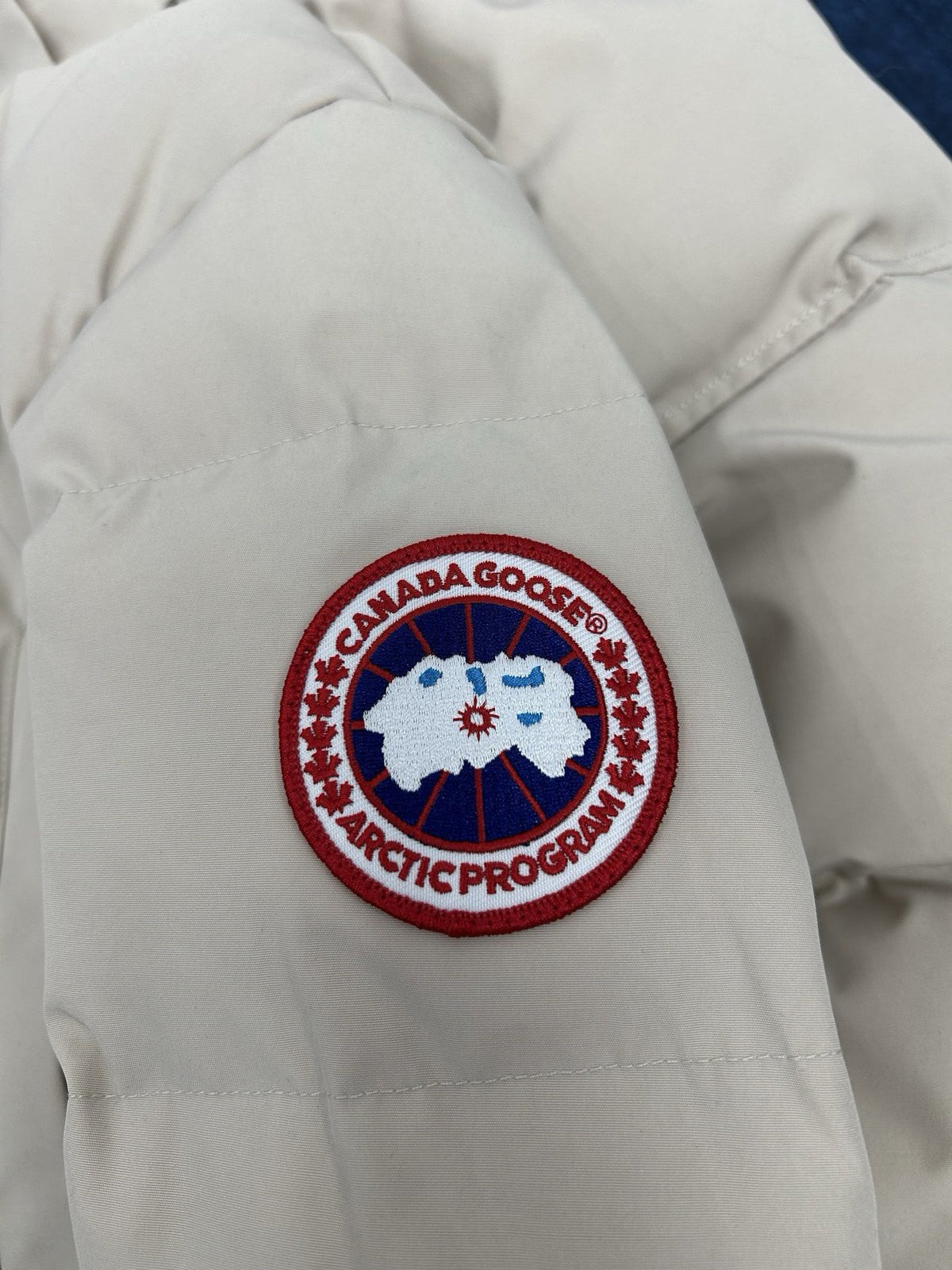 Canada Goose 2048M Hooded Down Jacket – Graphite Grey