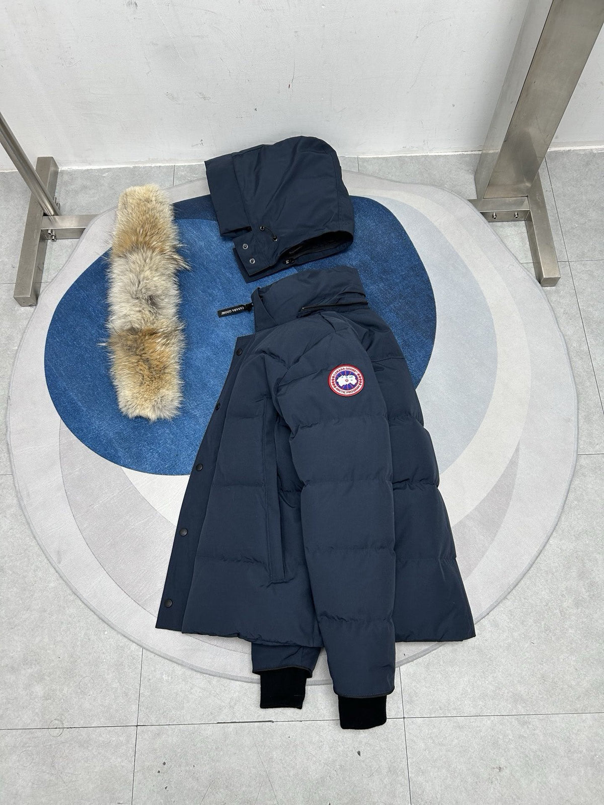Canada Goose 2048M Hooded Down Jacket – Graphite Grey