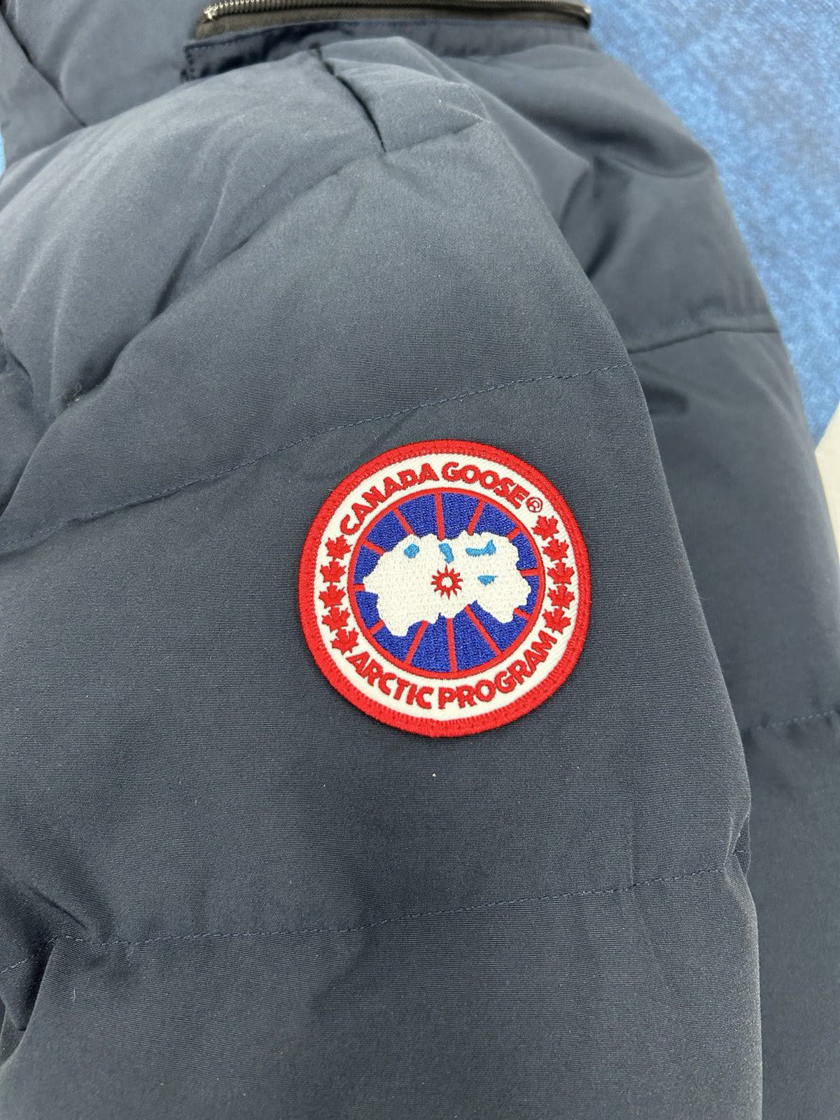 Canada Goose 2048M Hooded Down Jacket – Graphite Grey