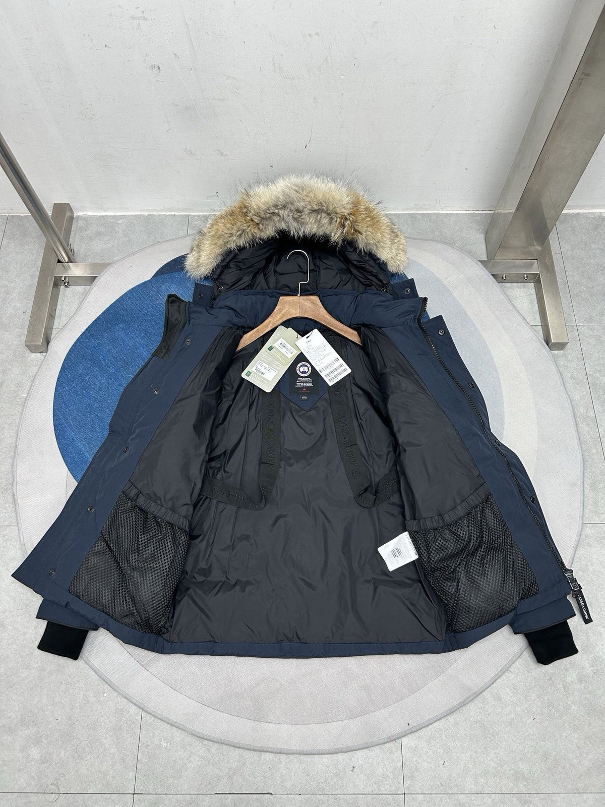 Canada Goose 2048M Hooded Down Jacket – Graphite Grey