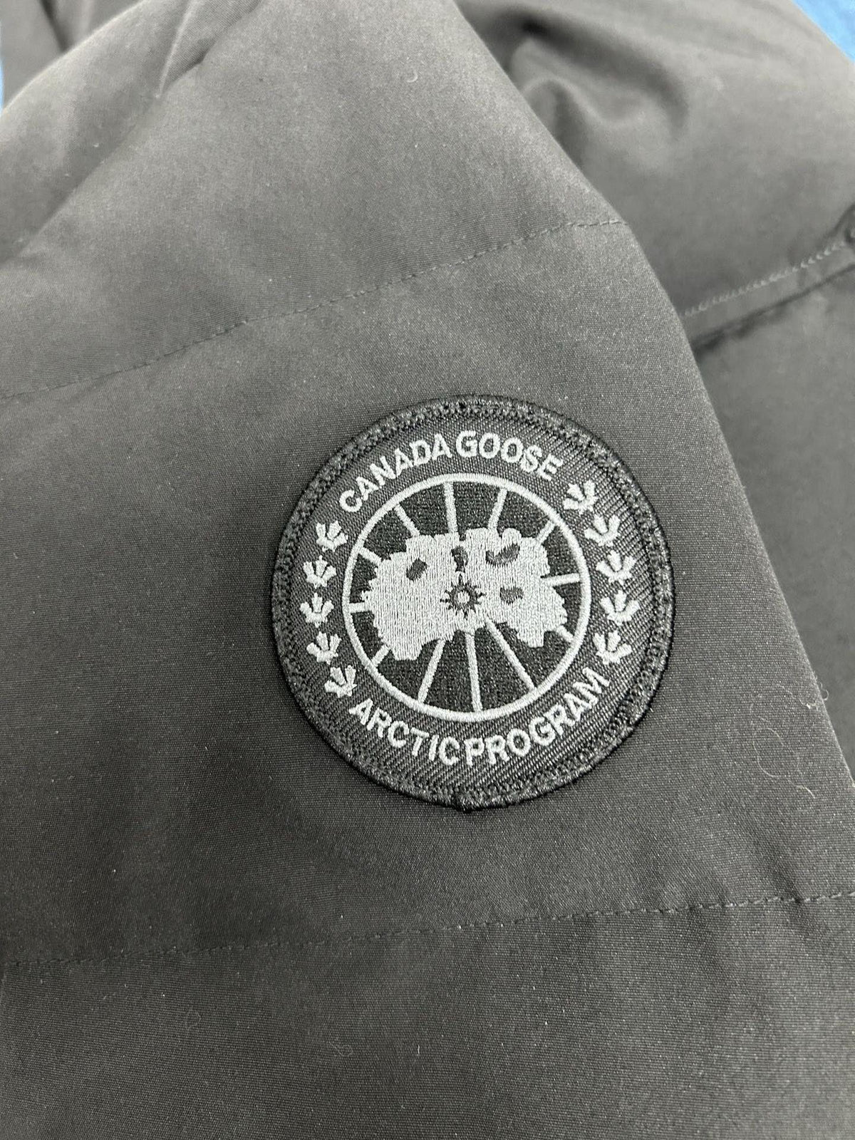 Canada Goose 2048M Hooded Down Jacket – Graphite Grey