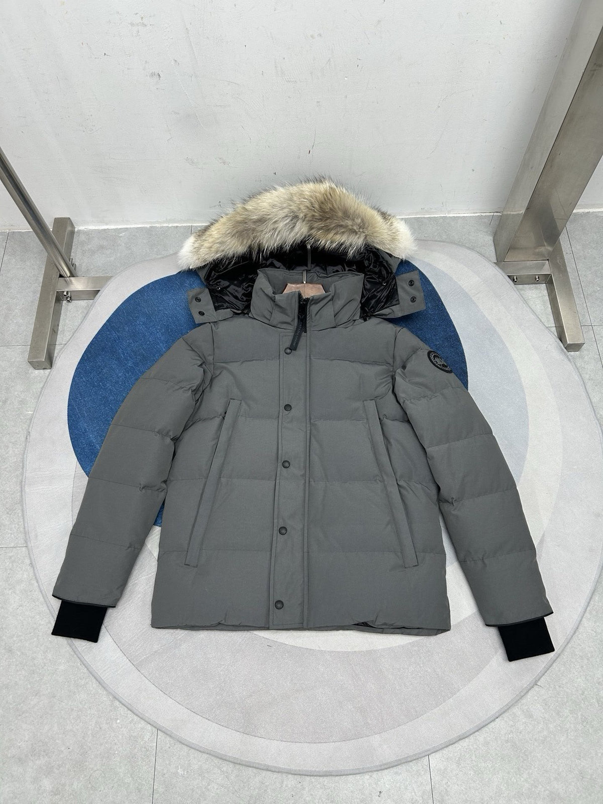 Canada Goose 2048M Hooded Down Jacket – Graphite Grey