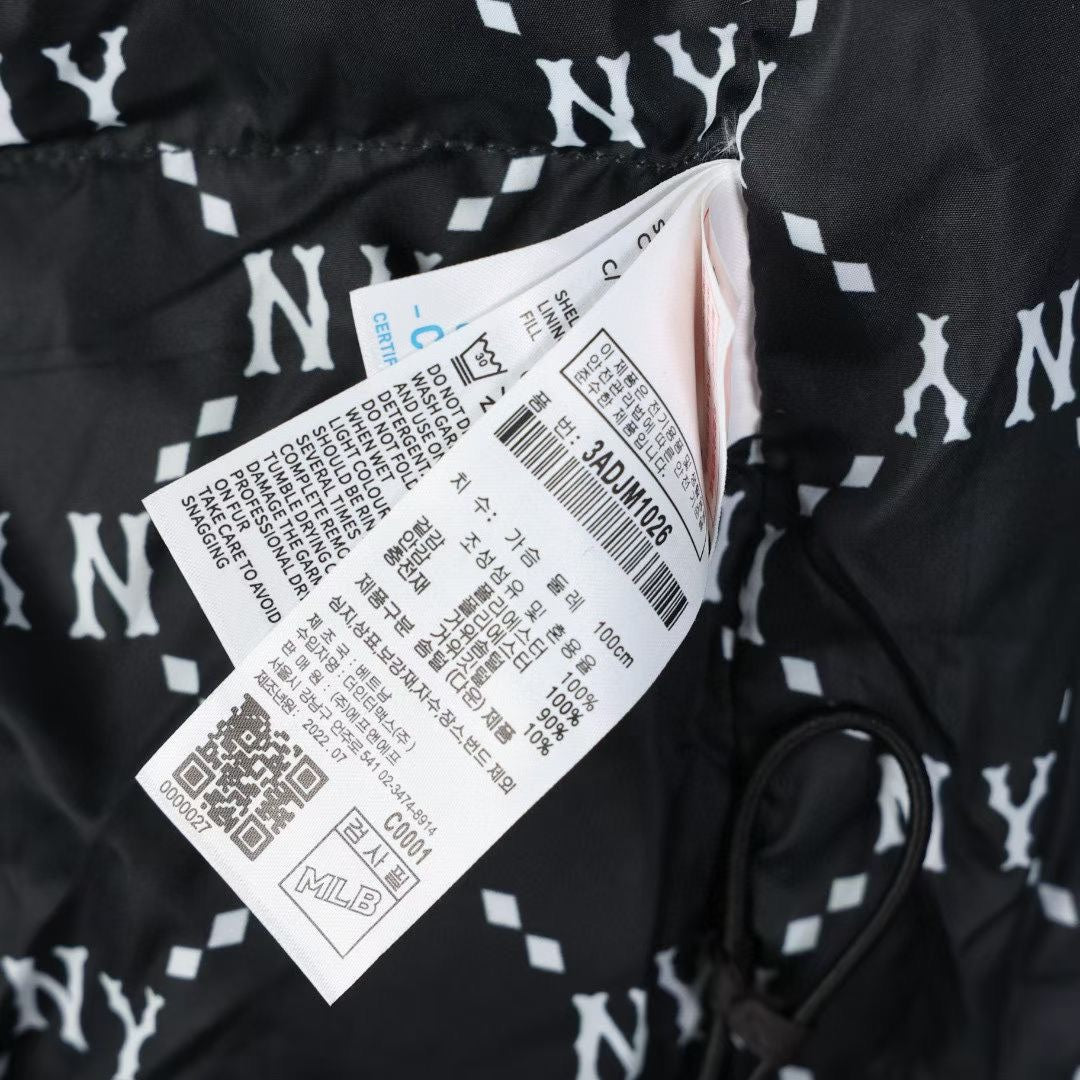 MLB New York Yankees Unisex Cropped Down Jacket with Plush Collar