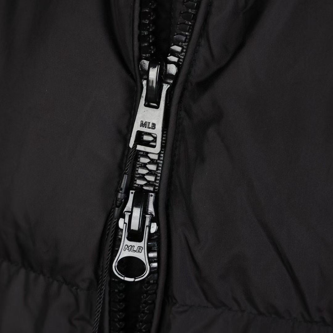 MLB New York Yankees Unisex Cropped Down Jacket with Plush Collar