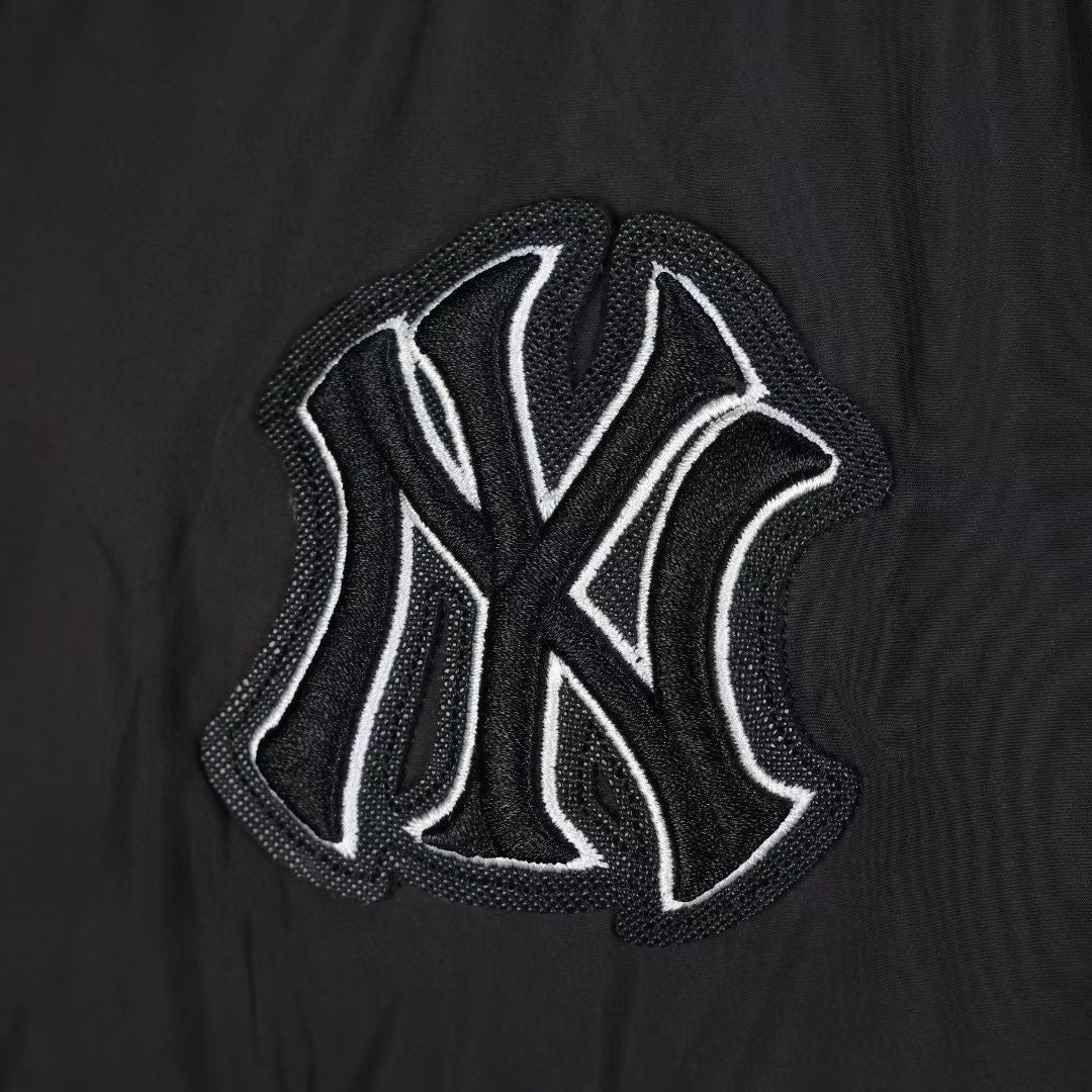MLB New York Yankees Unisex Cropped Down Jacket with Plush Collar