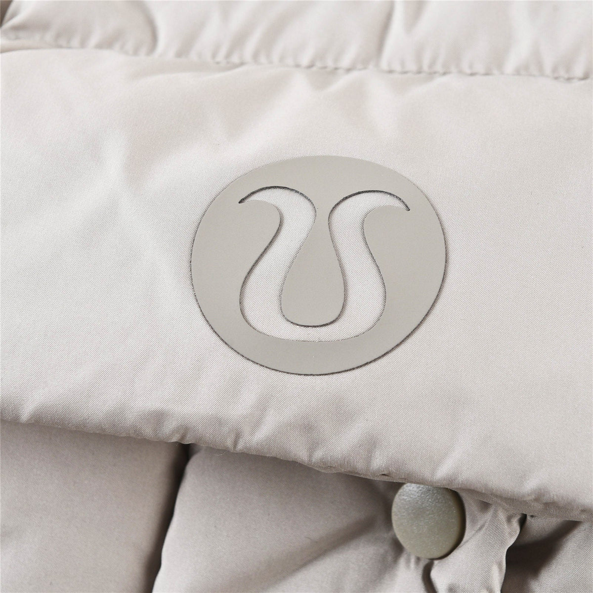 Lululemon Wunder Puff Cropped Goose Down Jacket with Detachable Hood