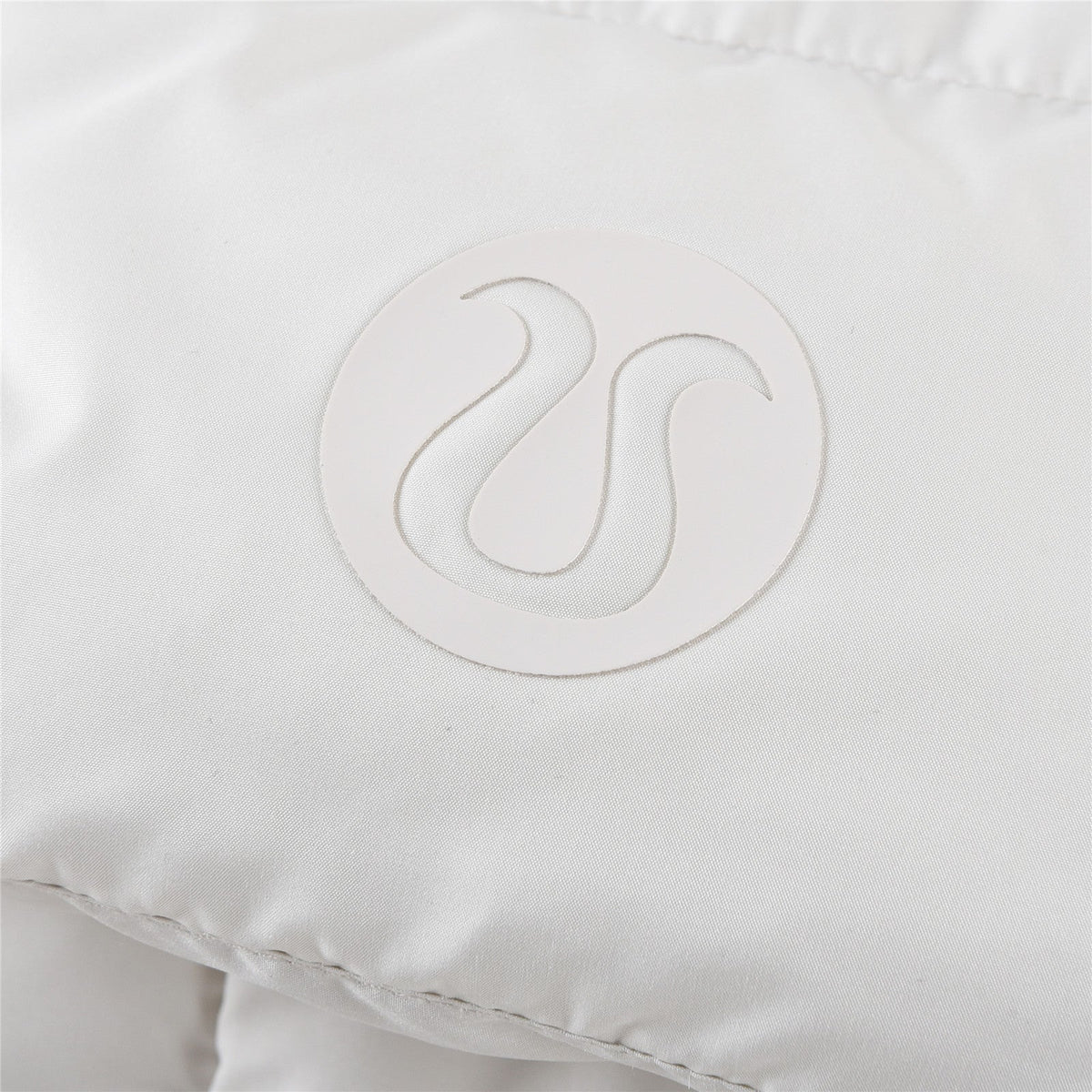 Lululemon Wunder Puff Cropped Goose Down Jacket with Detachable Hood