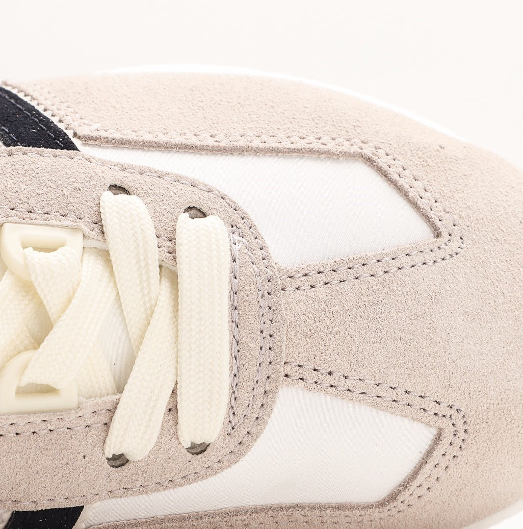 adidas Retropy E5 Sneakers – TPU Midsole Cushioning