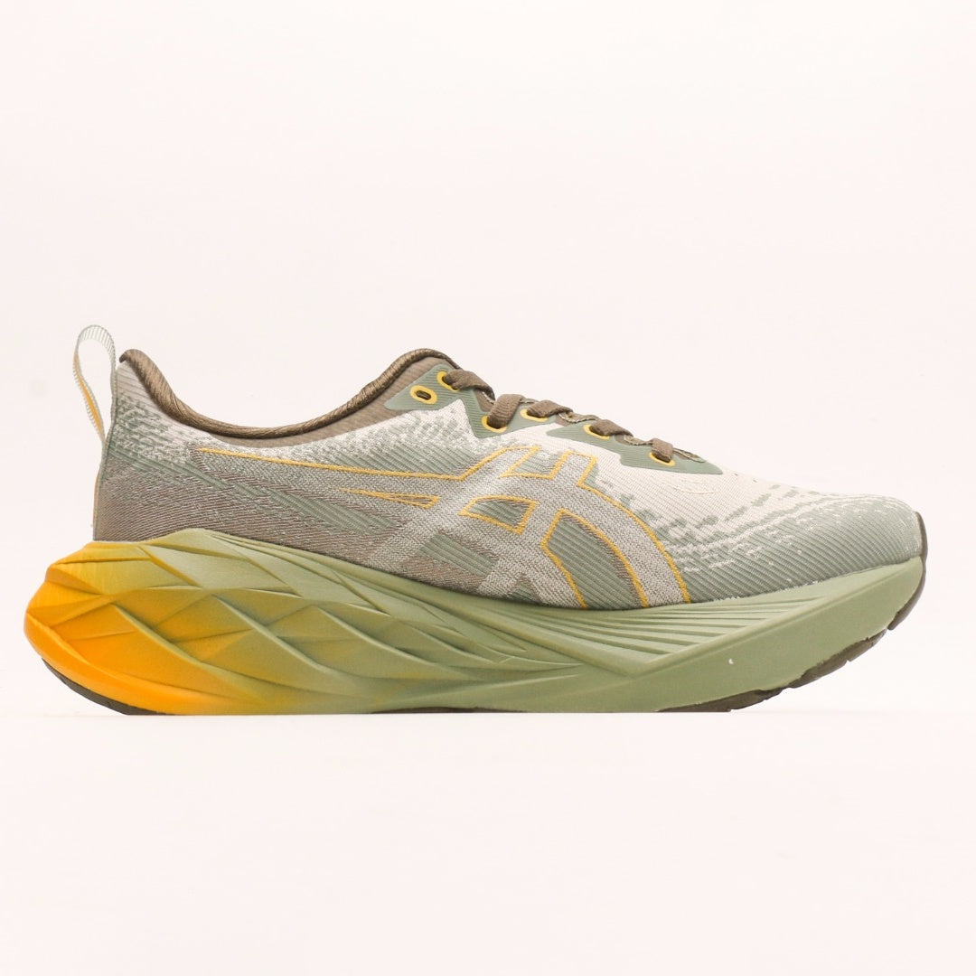 ASICS Novablast 4 Running Shoes