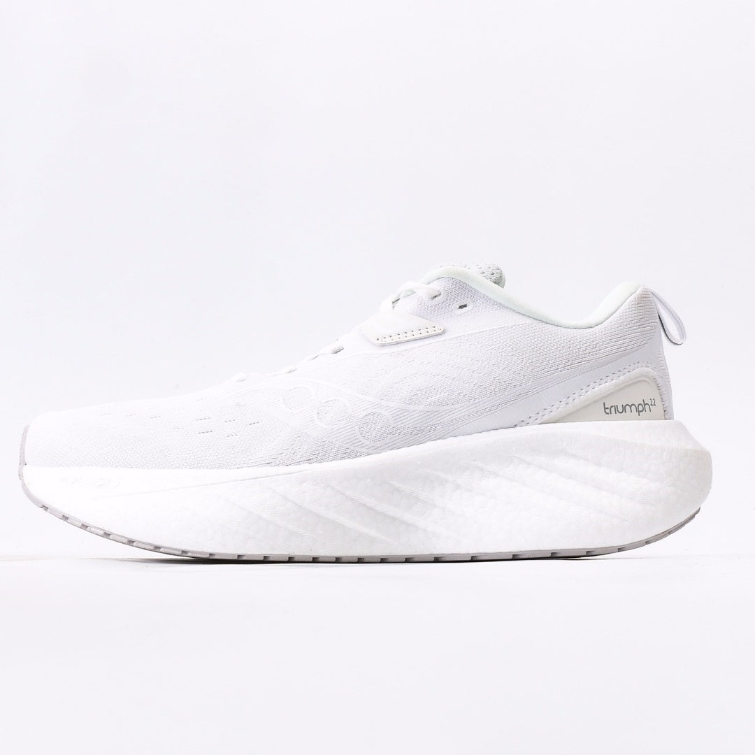 Saucony Triumph 22 Running Shoes | Breathable & Cushioned