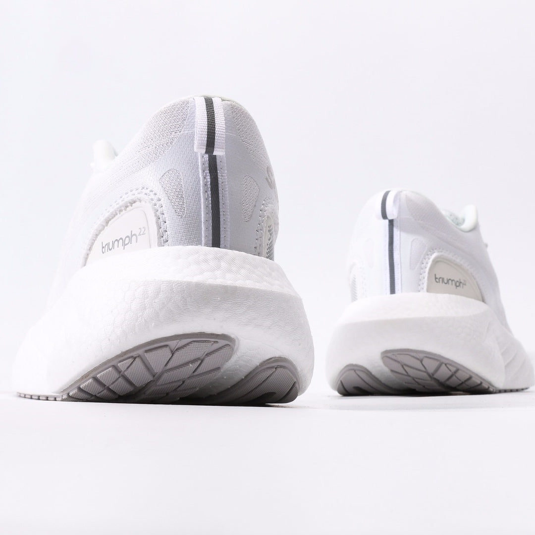 Saucony Triumph 22 Running Shoes | Breathable & Cushioned