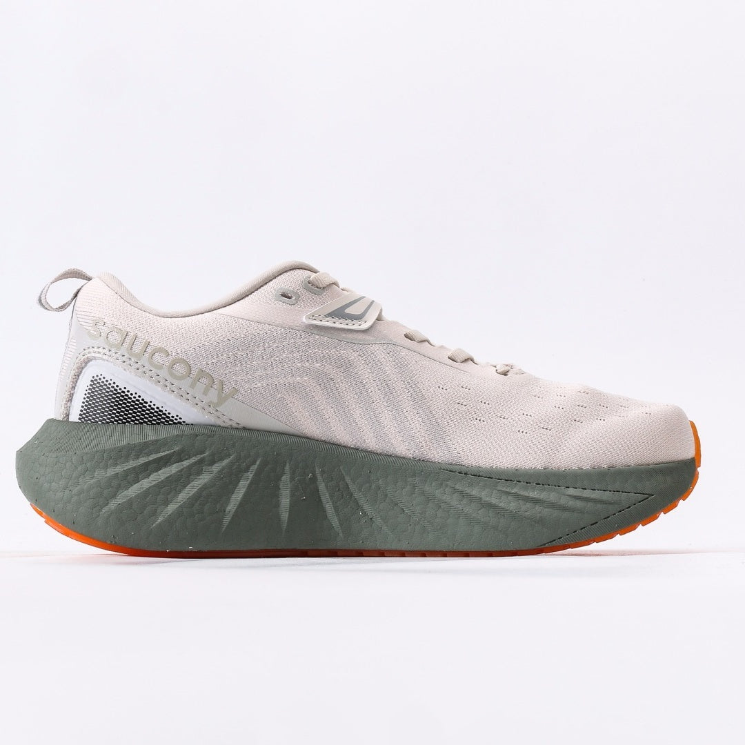 Saucony Triumph 22 Running Shoes | Breathable & Cushioned