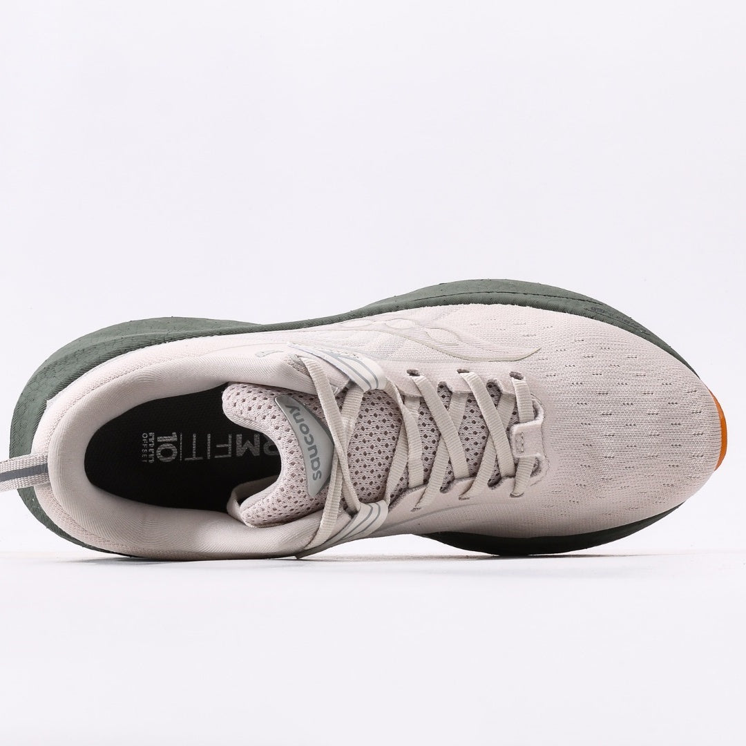 Saucony Triumph 22 Running Shoes | Breathable & Cushioned